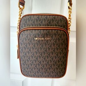 Michael Kors Jet Set Travel Medium Logo Crossbody Bag